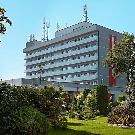 Sanatorium Uzdrowiskowe Dukat Medical Spa Dabki Luaran gambar