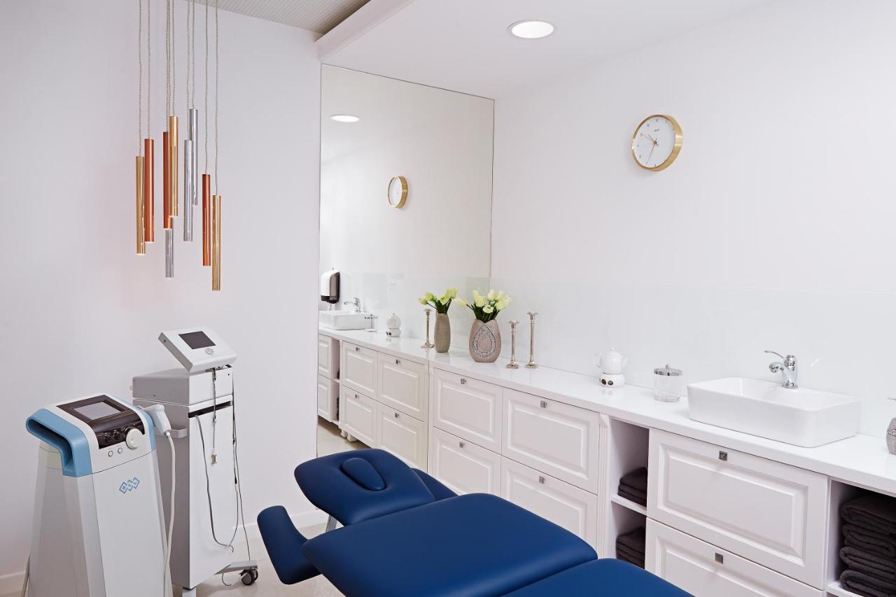 Sanatorium Uzdrowiskowe Dukat Medical Spa Dabki Luaran gambar