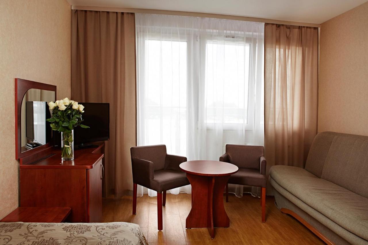 Sanatorium Uzdrowiskowe Dukat Medical Spa Dabki Luaran gambar